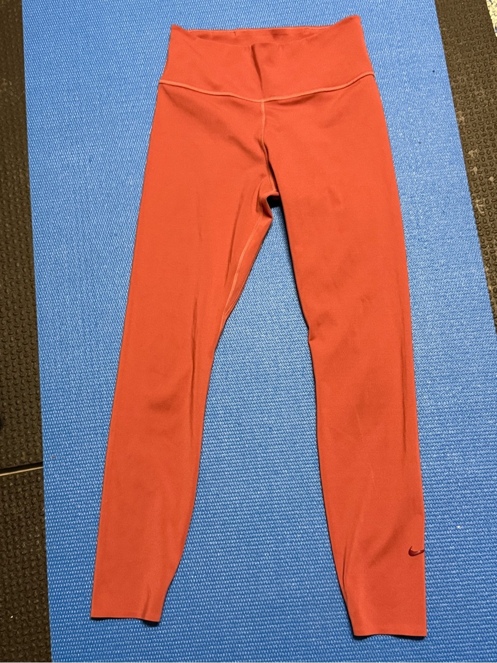 Nike Rust Red High-Waist Leggings